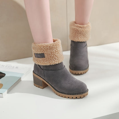 Women's slip-on winter boots with fur 